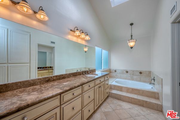 Bathroom, Dual Sink Vanities, Interior, Pendant Lights