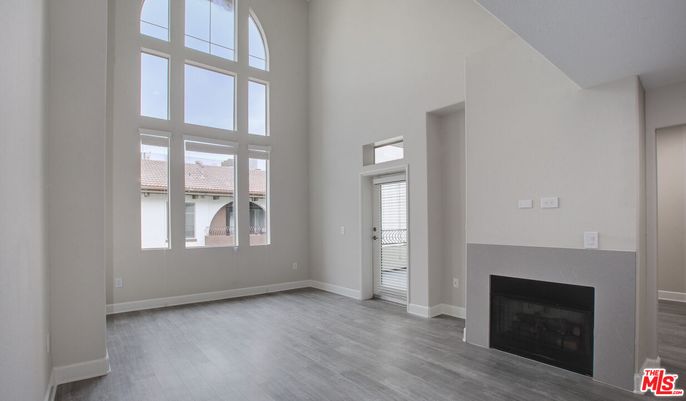 Empty room, Fireplace, Interior, Wood Texture Flooring