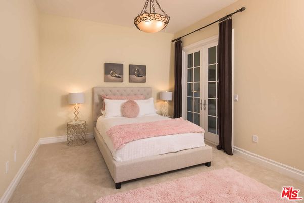 Bedroom, Interior, Pendant Lights