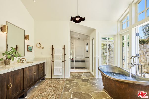 Bathroom, Free Standing Baths, Glass Shower, Interior, Pendant Lights, Recessed Lighting