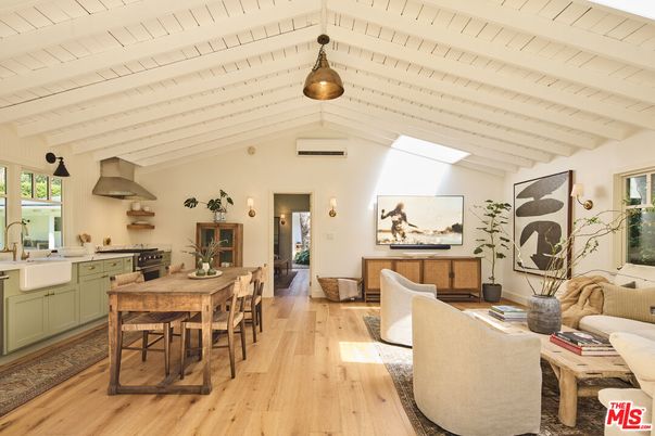 Dining room, Interior, Kitchen, Living room, Pendant Lights, Wood Texture Flooring