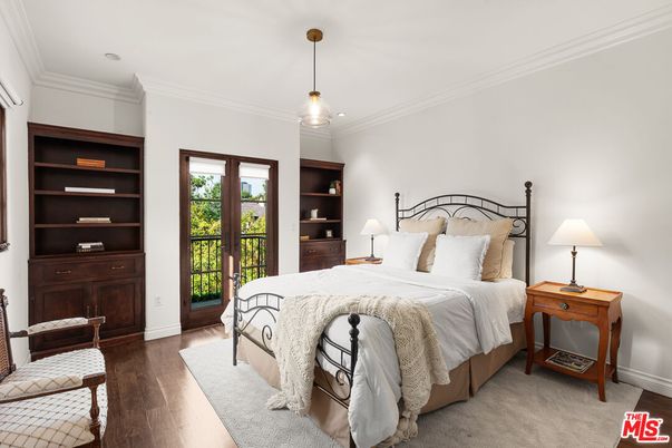 Bedroom, Interior, Pendant Lights, Recessed Lighting, Wood Texture Flooring