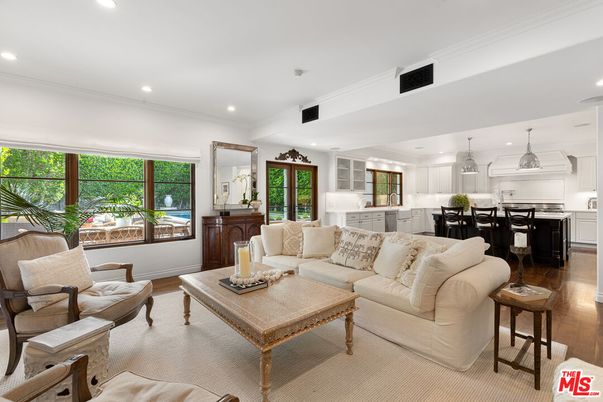 Dining room, Interior, Kitchen, Living room, Pendant Lights, Recessed Lighting, Wood Texture Flooring