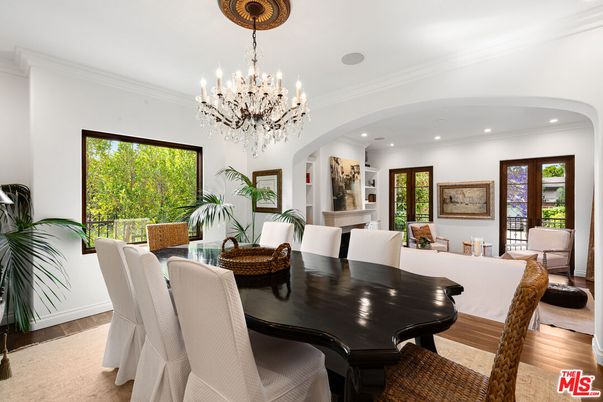 Chandelier, Dining room, Interior, Recessed Lighting, Wood Texture Flooring