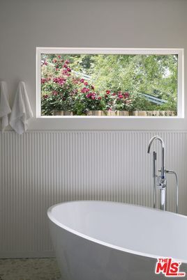 Bathroom, Free Standing Baths, Interior