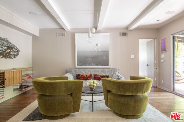 Interior, Living room, Pendant Lights, Recessed Lighting, Wood Texture Flooring