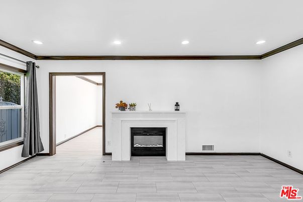 Empty room, Fireplace, Interior, Recessed Lighting