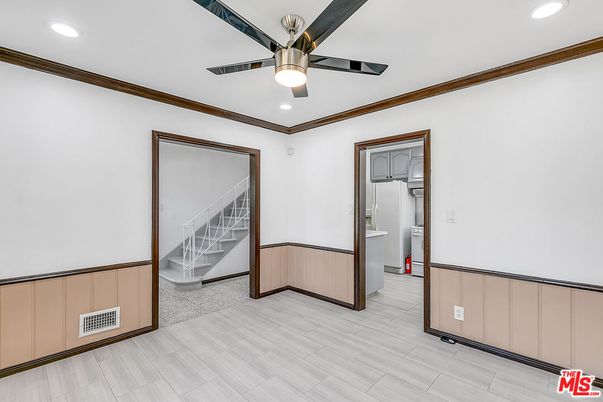Interior, Recessed Lighting, Wood Texture Flooring
