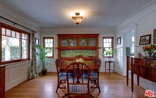 Dining room, Fireplace, Interior, Wood Texture Flooring