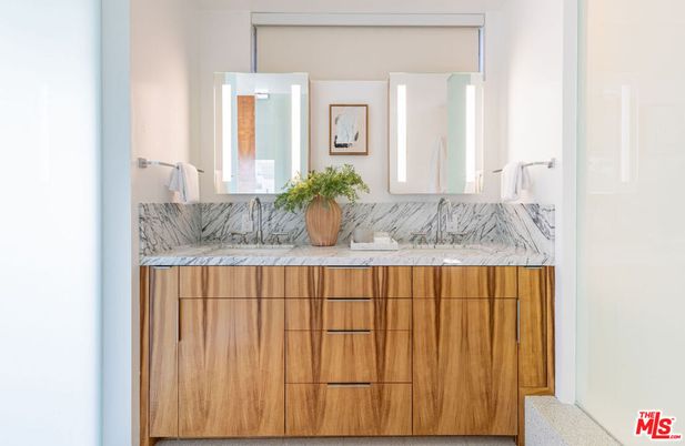 Bathroom, Dual Sink Vanities, Interior, Tile Countertops