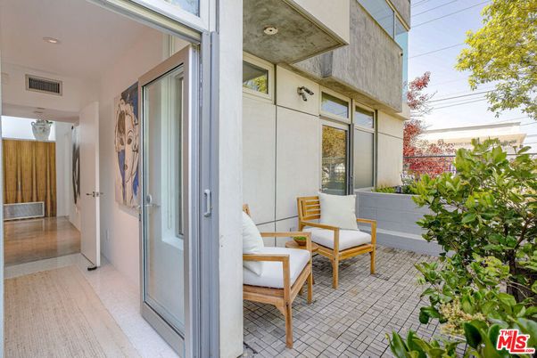 Exterior, Recessed Lighting