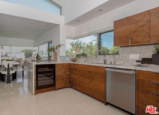 Dining room, Interior, Kitchen, Recessed Lighting, Stainless Steel Appliances