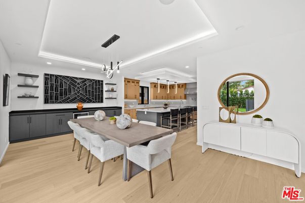 Dining room, Interior, Kitchen, Pendant Lights, Recessed Lighting, Wood Texture Flooring