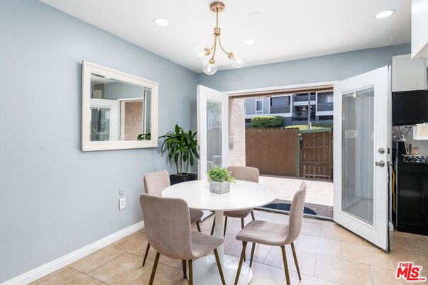 Dining room, Interior, Pendant Lights, Recessed Lighting