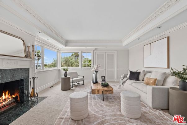 Fireplace, Interior, Living room, Recessed Lighting
