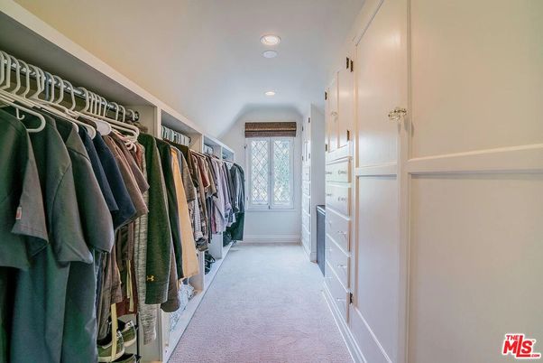 Interior, Recessed Lighting, Walk-in Closets