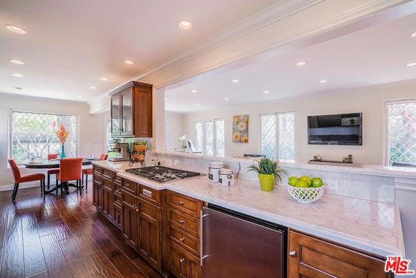 Dining room, Interior, Kitchen, Recessed Lighting, Wood Texture Flooring