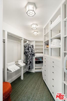 Interior, Walk-in Closets