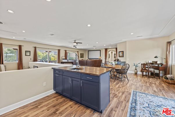 Dining room, Interior, Kitchen, Recessed Lighting, Wood Texture Flooring