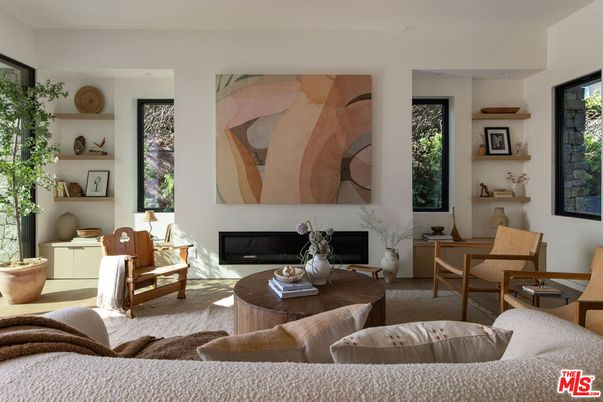 Fireplace, Interior, Living room