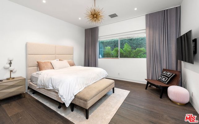 Bedroom, Interior, Pendant Lights, Recessed Lighting, Wood Texture Flooring