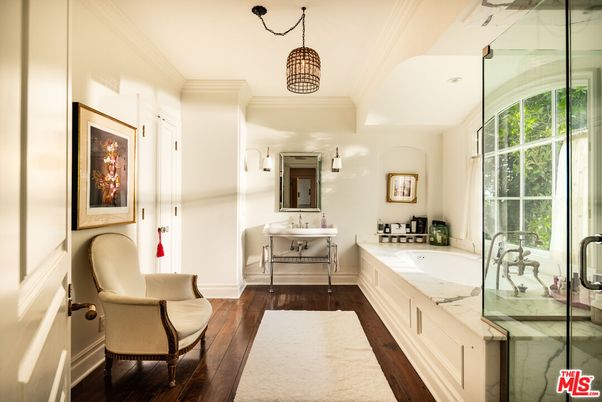 Bathroom, Interior, Pendant Lights, Wood Texture Flooring