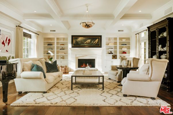 Fireplace, Interior, Living room, Pendant Lights, Recessed Lighting, Wood Texture Flooring