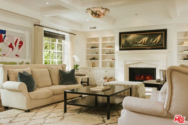 Fireplace, Interior, Living room, Pendant Lights, Recessed Lighting, Wood Texture Flooring