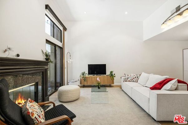Fireplace, Interior, Living room, Recessed Lighting
