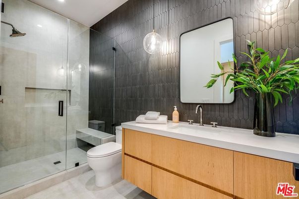 Bathroom, Glass Shower, Interior, Pendant Lights, Recessed Lighting
