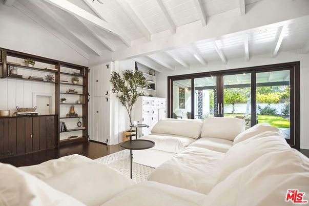 Interior, Living room, Water, Wood Texture Flooring