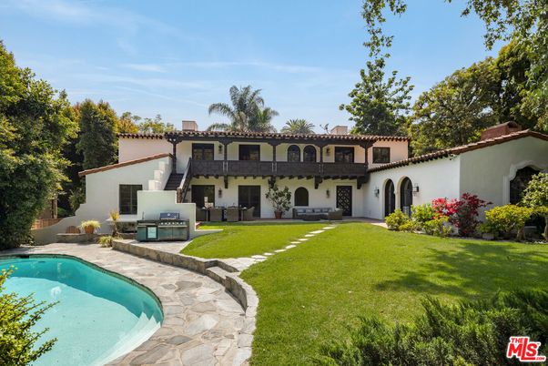 Backyard, Exterior, Pool