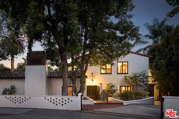 Backyard, Exterior, Facade, Spanish Mediterranean