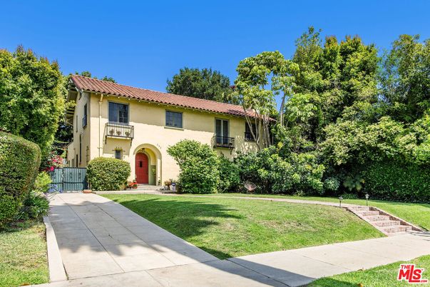 Backyard, Exterior, Facade, Mediterranean