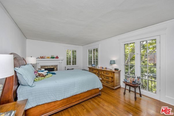 Bedroom, Fireplace, Interior, Wood Texture Flooring
