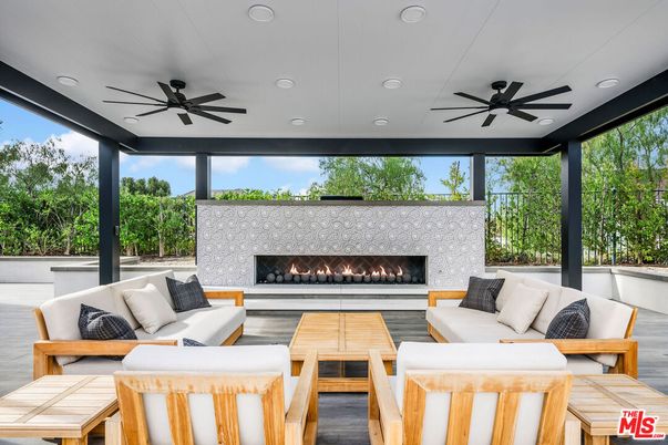 Fireplace, Interior, Living room, Recessed Lighting