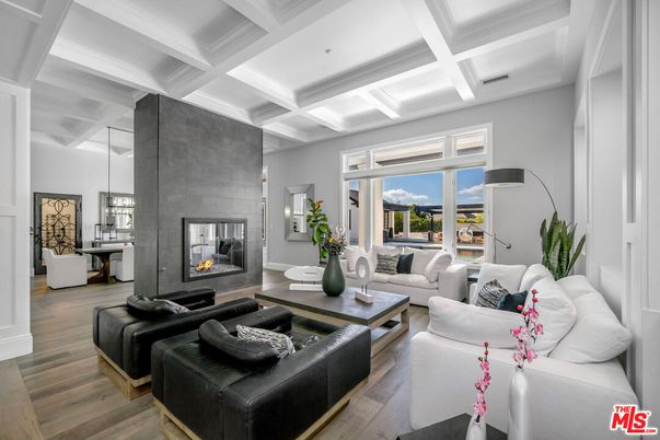 Fireplace, Interior, Living room, Pendant Lights, Recessed Lighting, Wood Texture Flooring