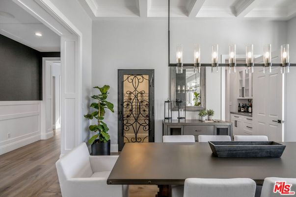 Interior, Pendant Lights, Recessed Lighting, Wood Texture Flooring