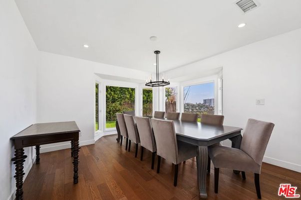 Dining room, Interior, Pendant Lights, Recessed Lighting, Wood Texture Flooring