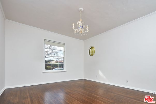 Chandelier, Empty room, Interior, Wood Texture Flooring