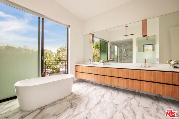 Bathroom, Dual Sink Vanities, Free Standing Baths, Glass Shower, Interior, Marble