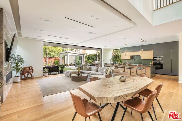 Dining room, Interior, Kitchen, Living room, Pendant Lights, Recessed Lighting, Stainless Steel Appliances, Wood Texture Flooring