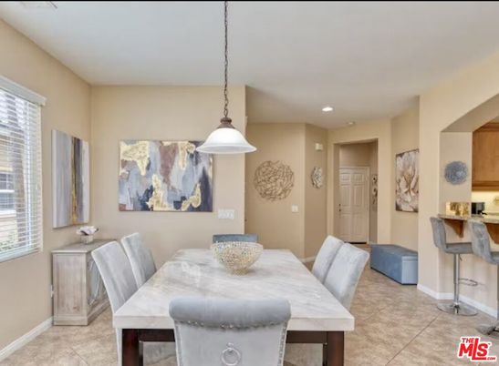 Dining room, Interior, Pendant Lights, Recessed Lighting