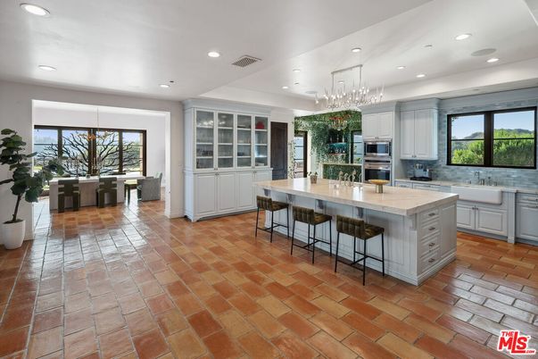 Chandelier, Interior, Kitchen, Pendant Lights, Recessed Lighting, Stainless Steel Appliances