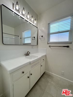 Bathroom, Interior, Tile Countertops