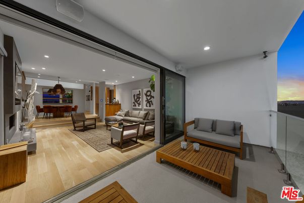 Dining room, Interior, Living room, Pendant Lights, Recessed Lighting, Wood Texture Flooring