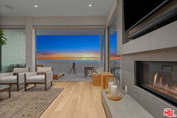 Fireplace, Interior, Recessed Lighting, Water, Wood Texture Flooring