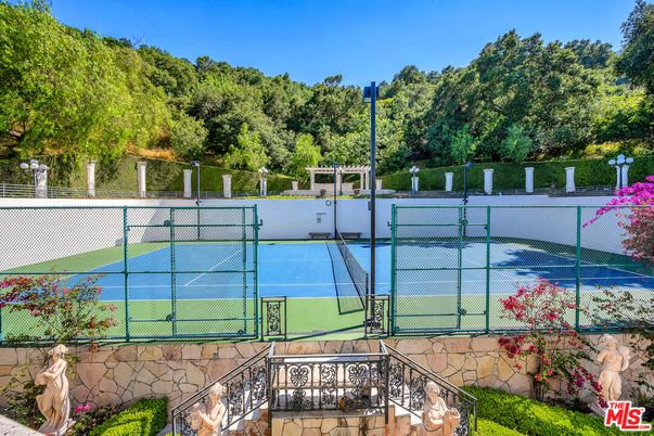 Exterior, Tennis Courts
