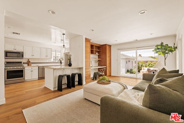 Interior, Kitchen, Living room, Pendant Lights, Recessed Lighting, Stainless Steel Appliances, Wood Texture Flooring