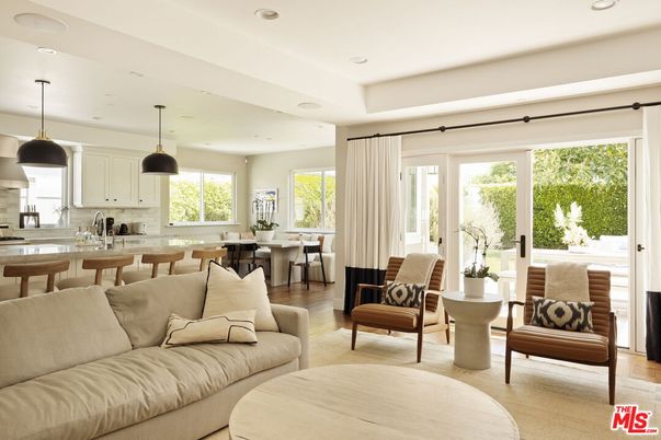 Dining room, Interior, Kitchen, Living room, Pendant Lights, Recessed Lighting, Wood Texture Flooring